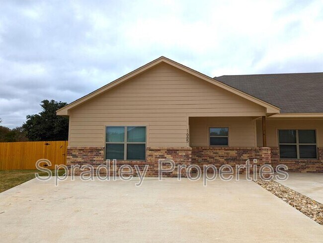 Building Photo - 1669 Sabine
