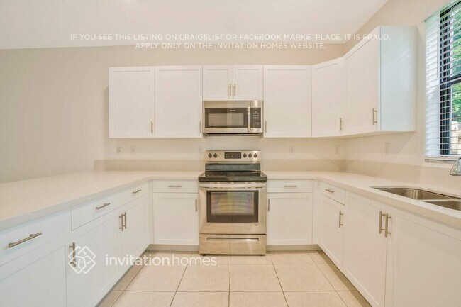 Foto del edificio - 1636 SW 29th St