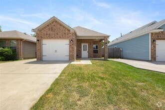 Building Photo - 652 River Garden Dr