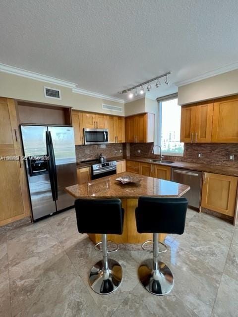 Building Photo - 1755 E Hallandale Beach Blvd