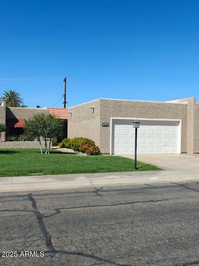 Building Photo - 8428 E Malcomb Dr