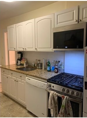 Building Photo - 8 Phillips St