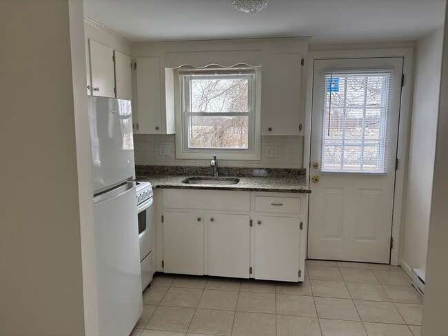 Foto del edificio - 681 State Rd