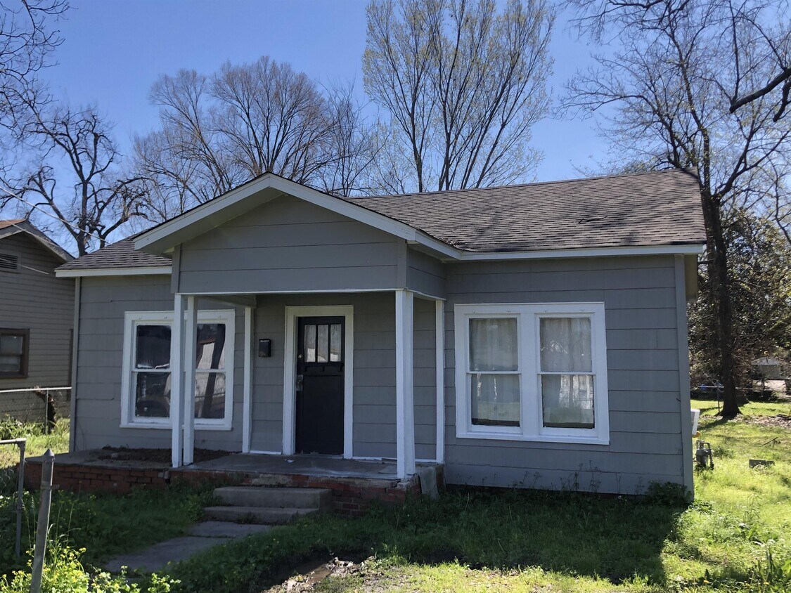 Primary Photo - 213 Morris Ave