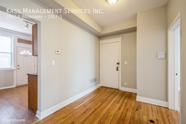Building Photo - 2947 N Broadway-2947-3