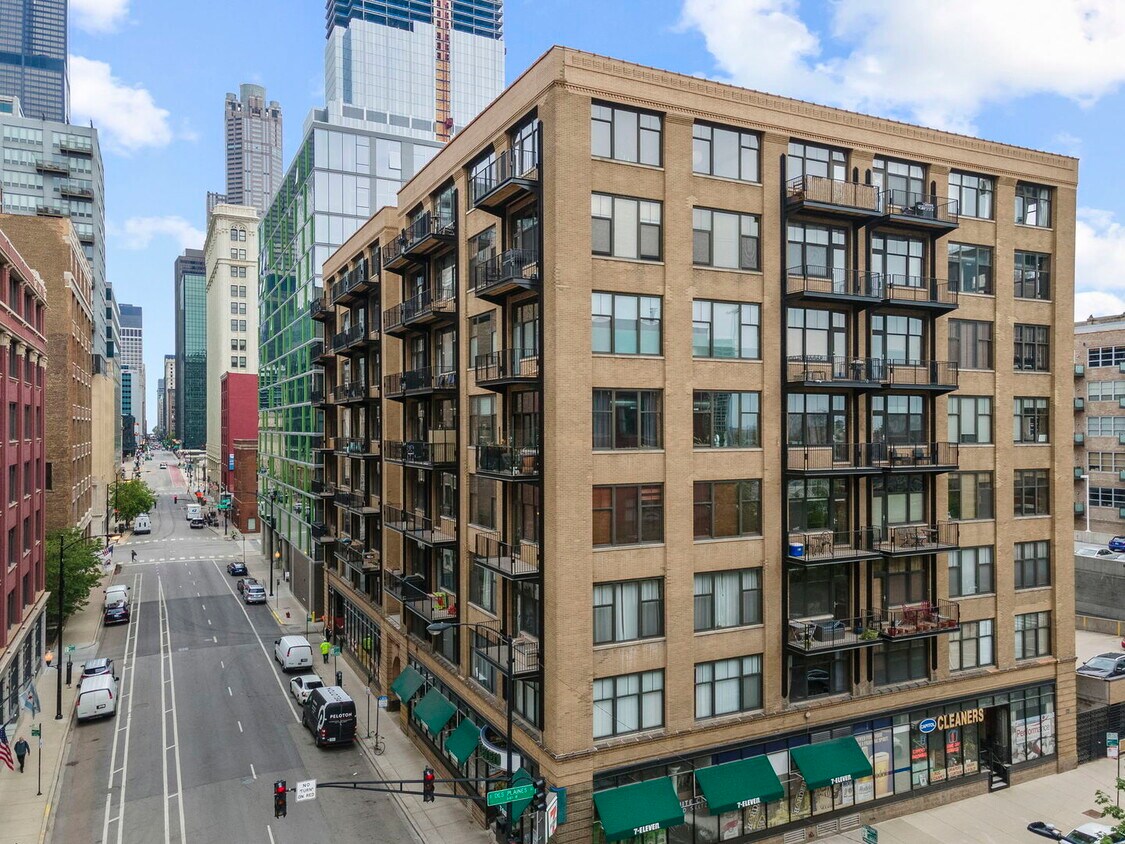 Foto principal - 625 W Jackson Blvd