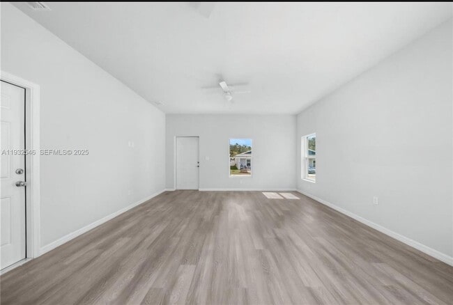 Foto del edificio - 1483 Las Villas Blvd