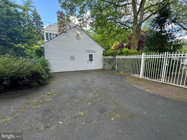 Building Photo - 417 Wingate Rd