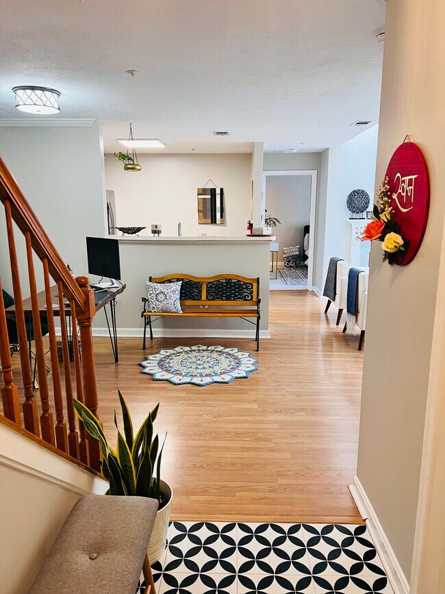 Entryway - 20406 Shore Harbour Dr
