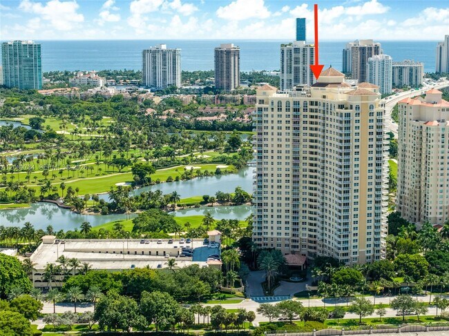 Foto del edificio - 19501 W Country Club Dr