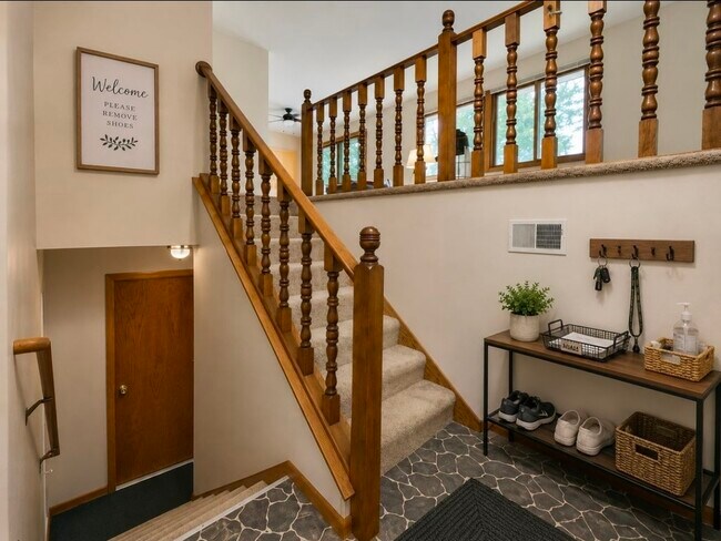 Foto del edificio - 9487 Monroe St NE