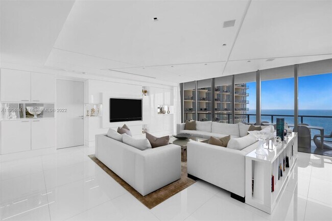 Building Photo - 9701 Collins Ave