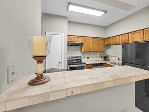 Building Photo - 1620 Wellington Pl