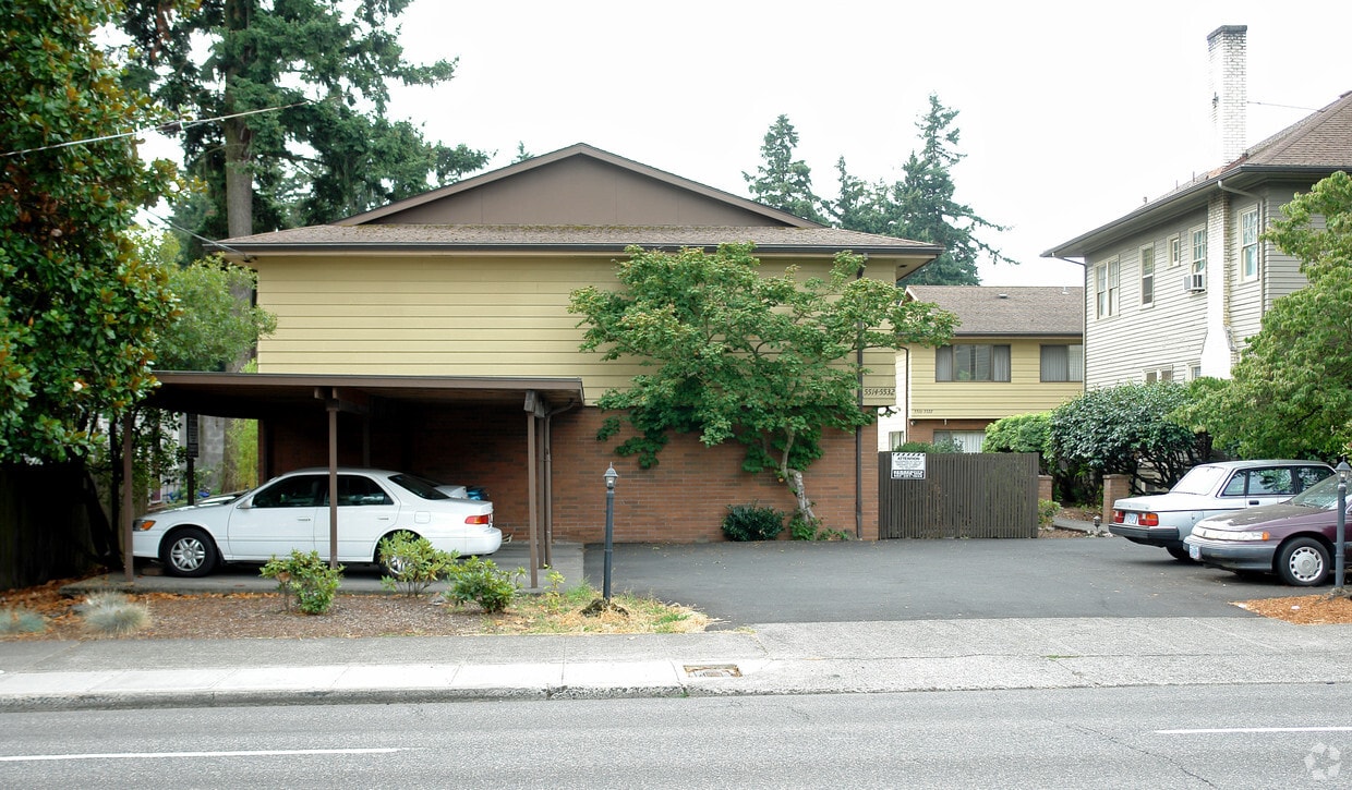 Primary Photo - 5514-5532 NE Halsey St