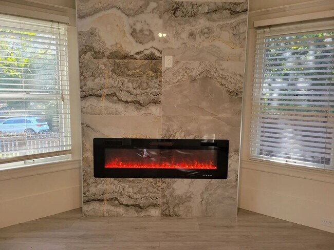 Foto del edificio - Beautiful Home For Rent in Folsom, CA 3 be...