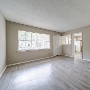 Building Photo - 3636 Spottswood Ave