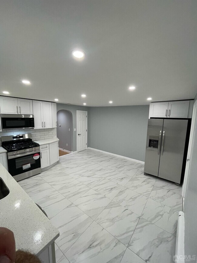 Foto del edificio - 277-279-279 Conover St
