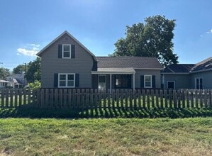 Building Photo - 2202 D Avenue