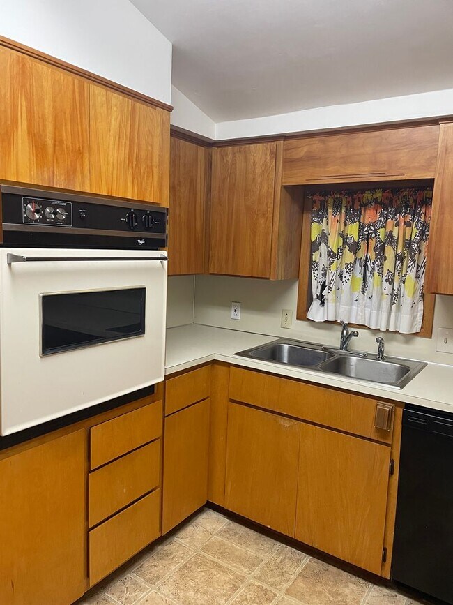 Foto del edificio - 3 Bedroom 1.5 Bathroom Home in Sublimity!