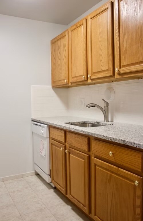 encimeras de granito - Perrin Street Apartments