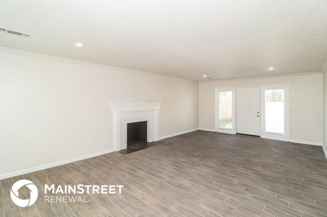 Foto del edificio - 7250 N Old Farm Rd