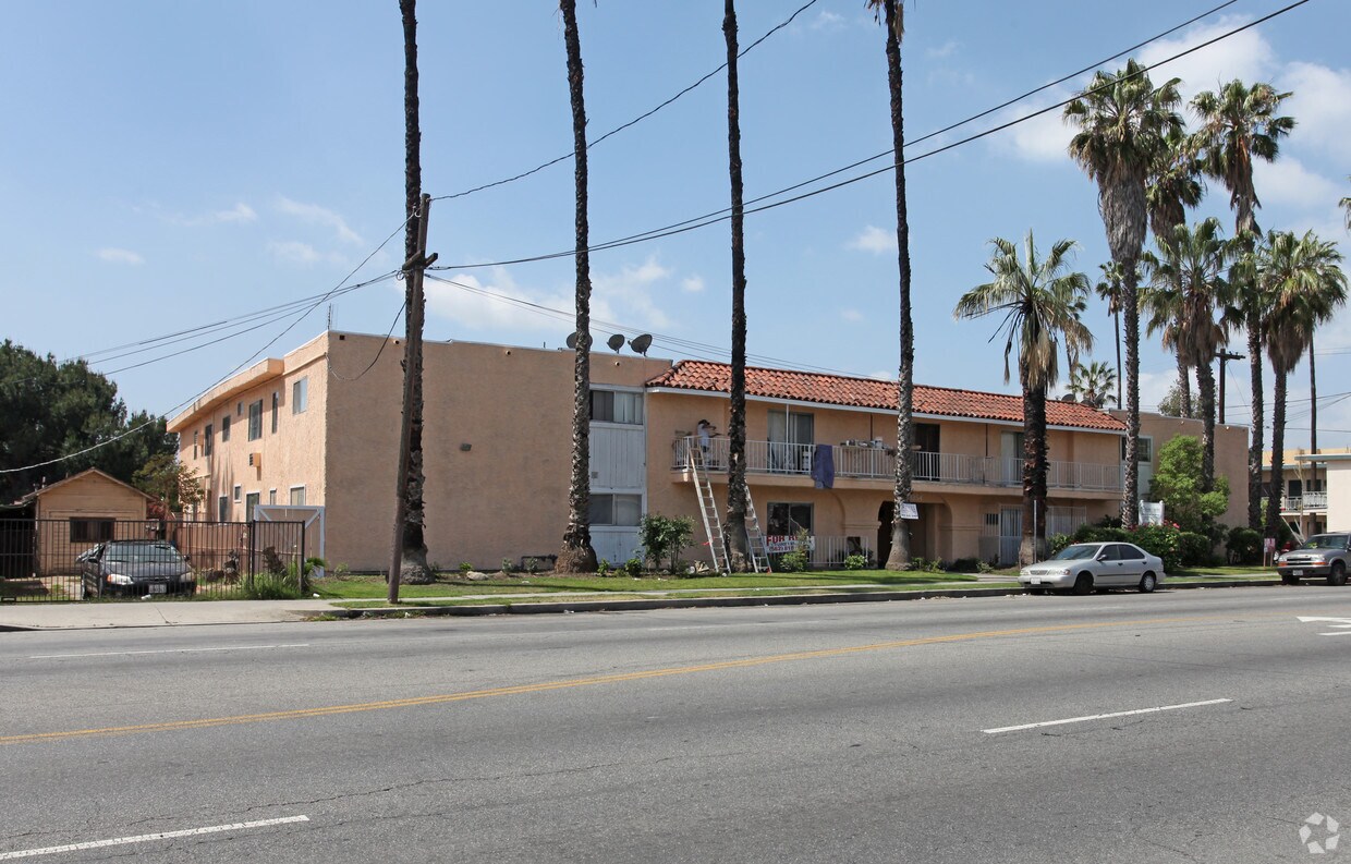 Royal GardenVanowen 13354 Vanowen St Van Nuys, CA