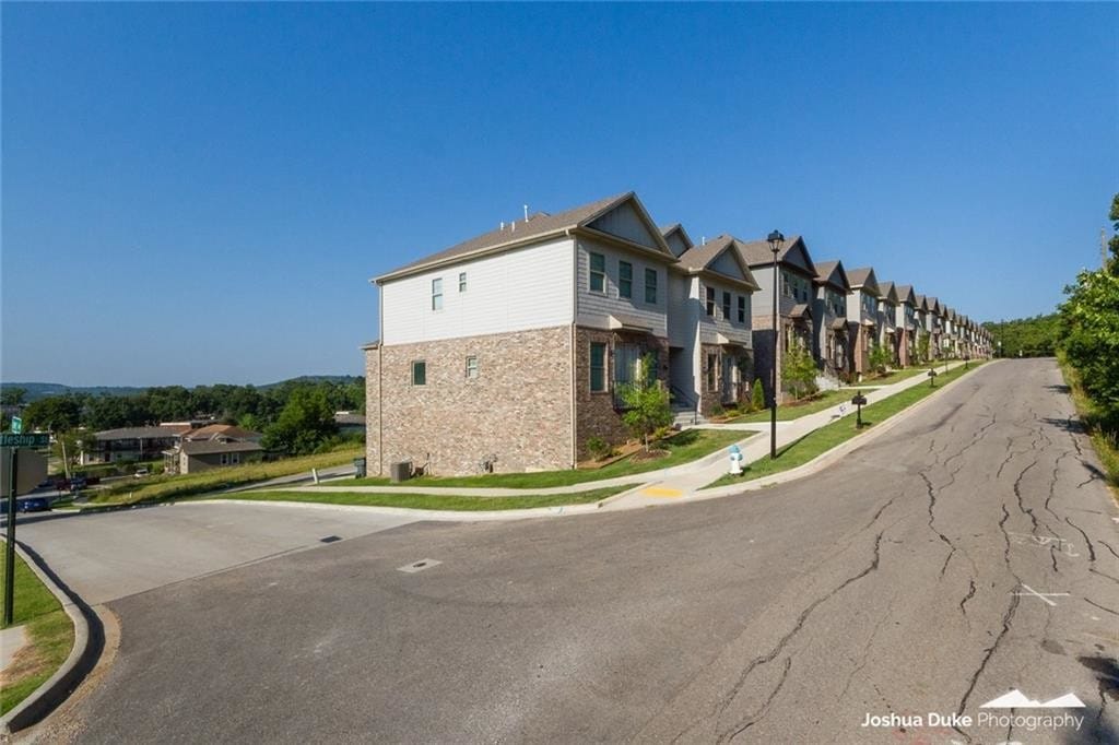 219 Lewis Ave, Fayetteville, AR 72701 Townhome Rentals in Fayetteville AR