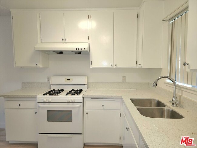 Building Photo - 1451 Michigan Ave