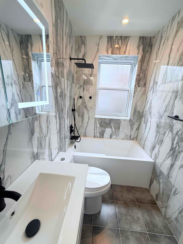 Foto del edificio - 5707 N Christiana Ave