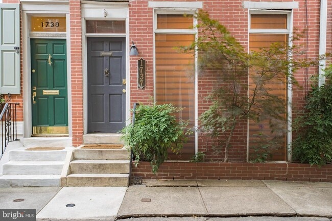 Building Photo - 1737 Addison St