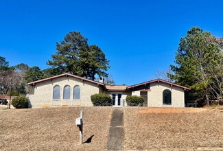 Building Photo - 925 Incline Dr