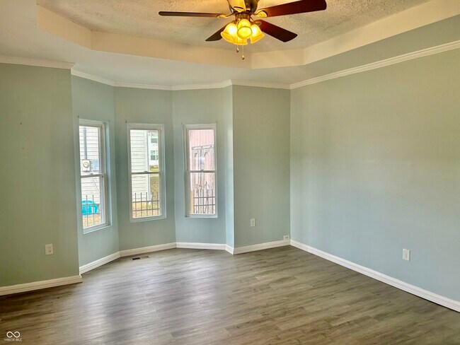 Foto del edificio - 153 N Vaught St