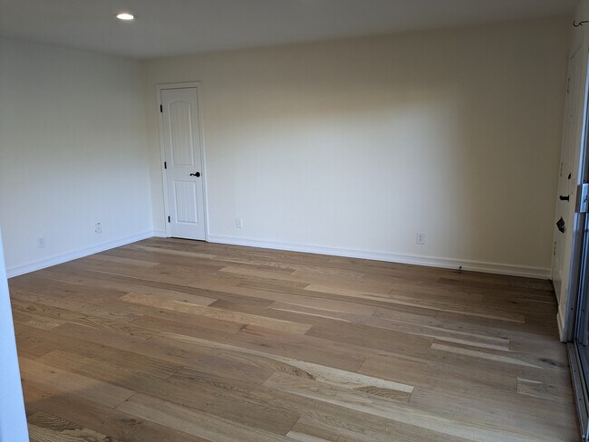Living Room - 638 E Solana Cir