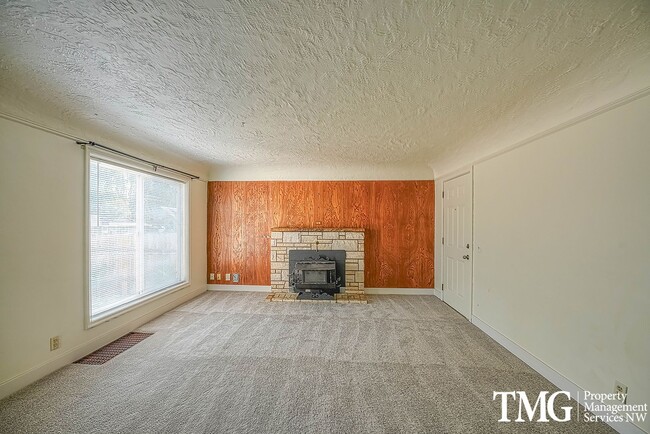 Foto del edificio - Adorable 3BD Home with Tons of Vintage Charm!