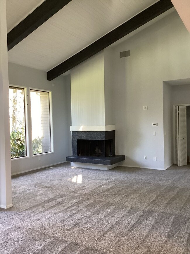 Building Photo - 4007 SW Fairhaven Ct