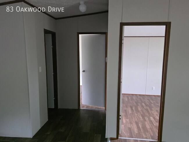 Building Photo - 83 Oakwood Dr