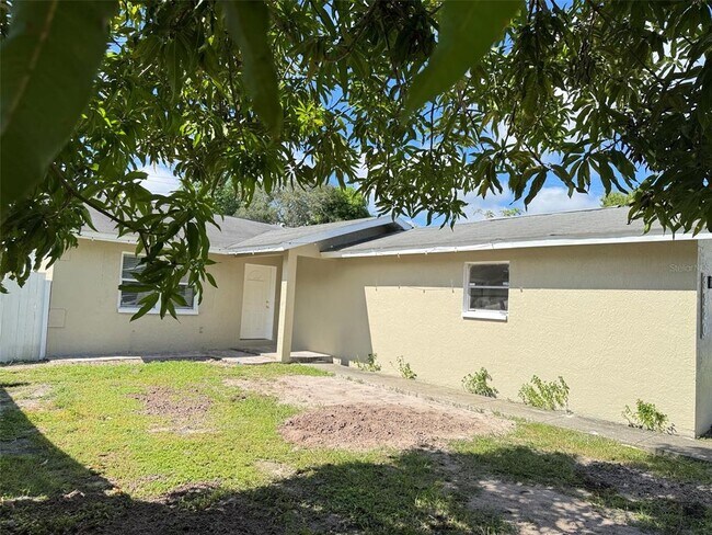 Foto del edificio - 3218 68th Ave N