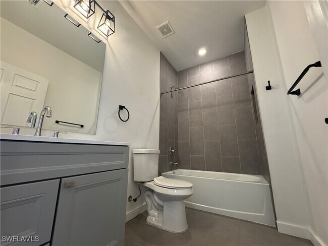 Foto del edificio - 4509 21st St SW