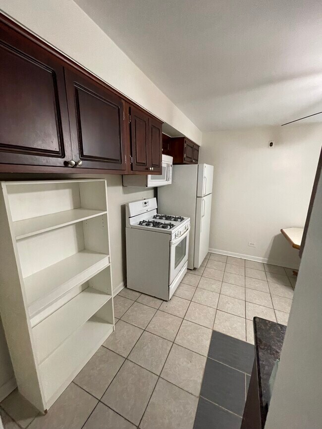 Kitchen view 2 - 5753 W Lawrence Ave