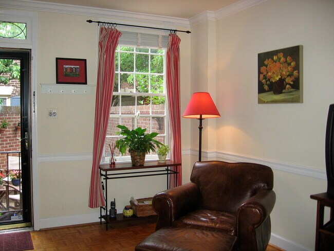 Foto del edificio - 362 N St Asaph St