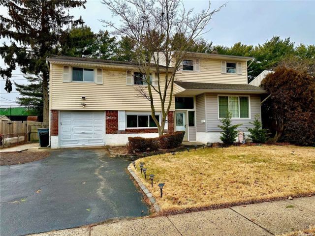 Building Photo - 251 Clearmeadow Dr