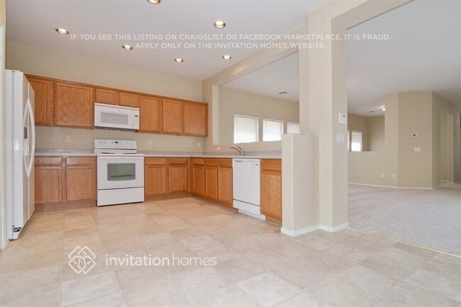 Foto del edificio - 17325 N 185th Dr