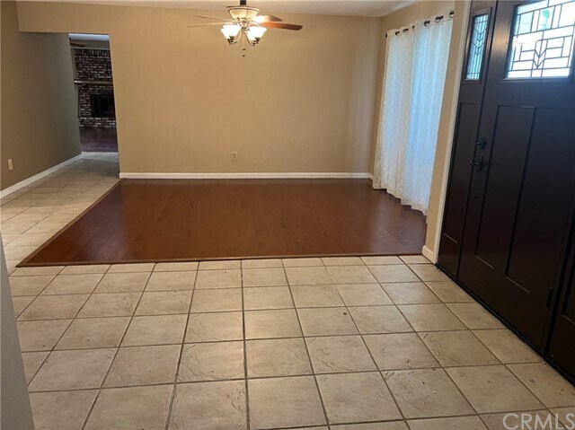 Building Photo - 402 Mainberry Dr
