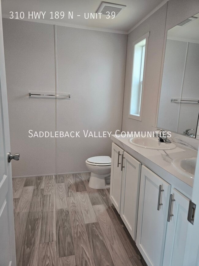 Building Photo - 310 HWY 189