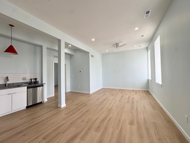 Foto del edificio - 517 Gillis St