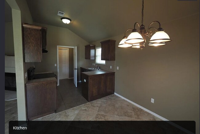 Building Photo - 233 Tecumseh Meadows Dr