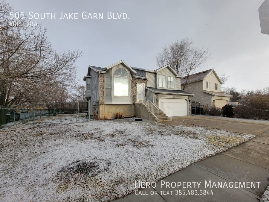 Primary Photo - Beautiful House, Lots of Space, HUGE YARD!