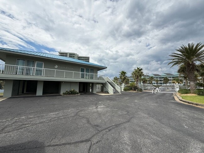 Building Photo - Pensacola Beach - Tristian Towers - 2 bedr...
