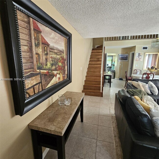 Foto del edificio - 3571 NW 95th Terrace