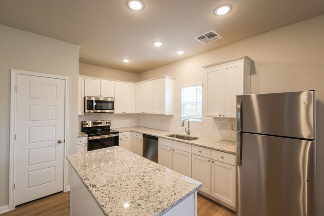 Building Photo - 8343 Runner Ridge